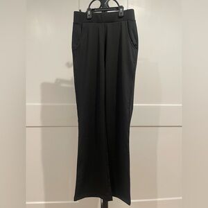 Balleay Art black stretch pants - sz S **NWT**
